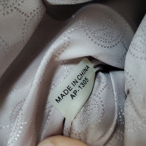 Michael Kors Fulton Double Zip Tan Leather Crossbody Bag - Picture 7 of 7